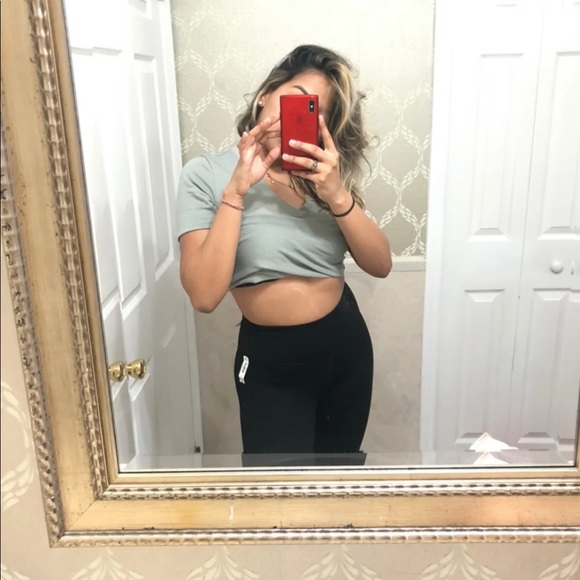 Victoria secret knockout leggings - Picture 2 of 5